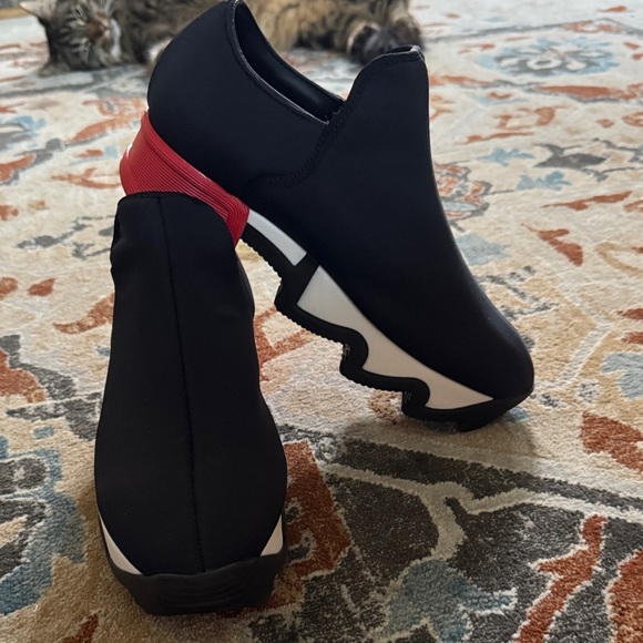 Sleek Black and Red Women's Slip-On Sneakers - Picture 1 of 4